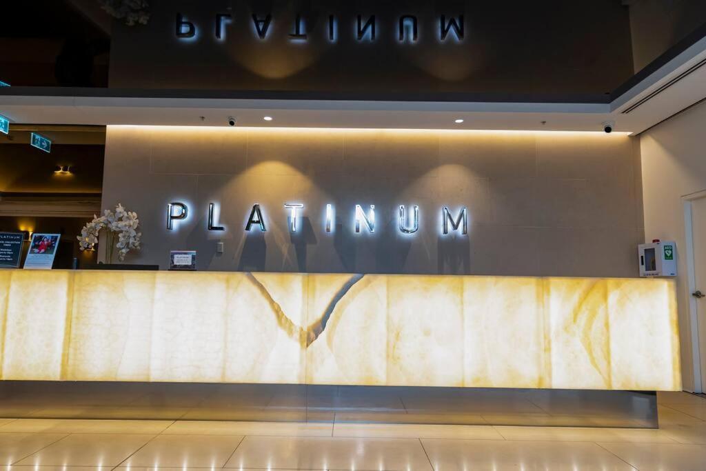 Luxe Haven - 42Nd Floor Panoramic City Views Мелбърн Екстериор снимка